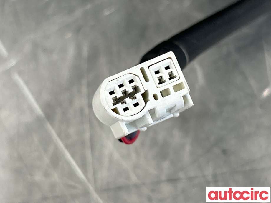 Speil venstre til Toyota Yaris 2014-2020 (Type III, Fase 2) (TOYOTA|879400DB20|)