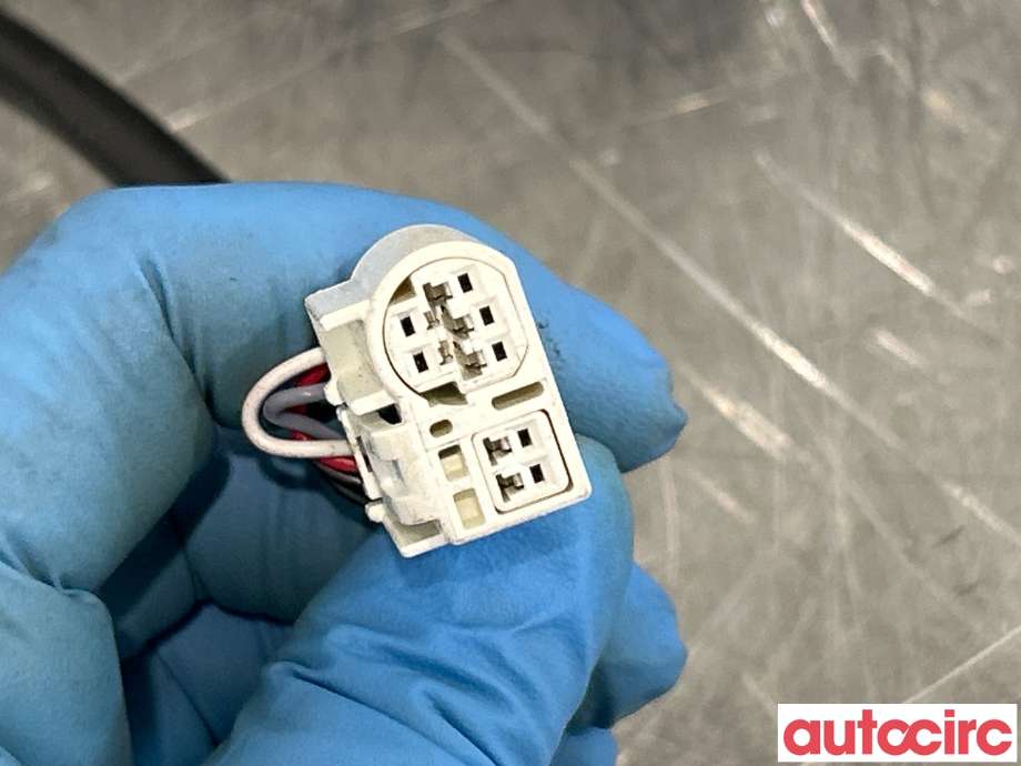 Speil høyre til Toyota Yaris 2014-2020 (Type III, Fase 2)  (TOYOTA|879100D580|)