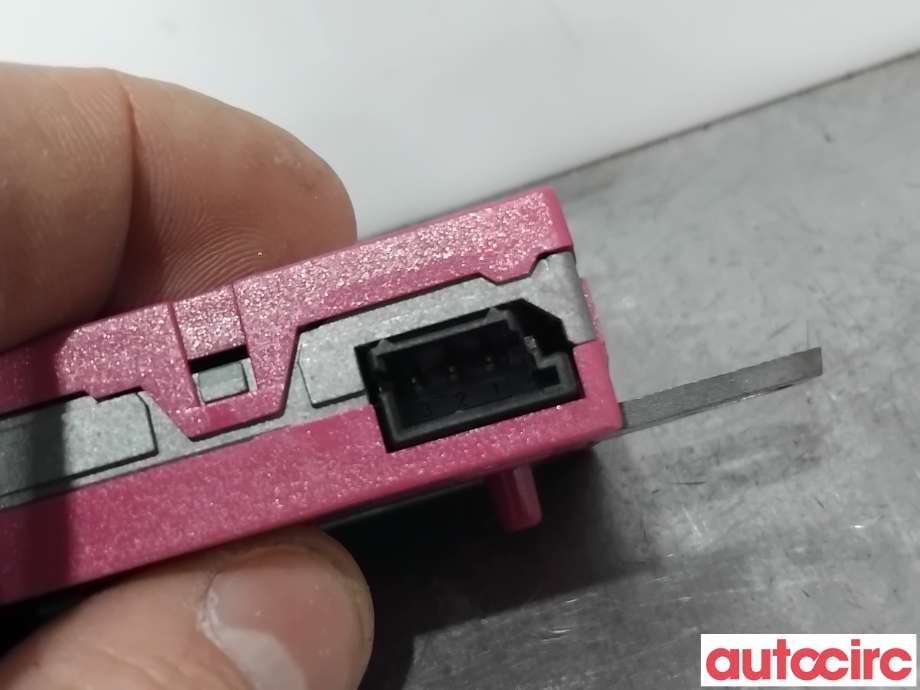 Antenne forsterker til Volvo V60/V60 CC 2013-2018 (Type I, Fase 2) (VOLVO|30761707|7CP1-19G255-LA)