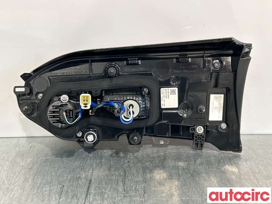 Baklykt venstre indre til Toyota RAV4 2019-->> (Type V)  (TOYOTA|8159142062|A4V202-0001|81590-42062)