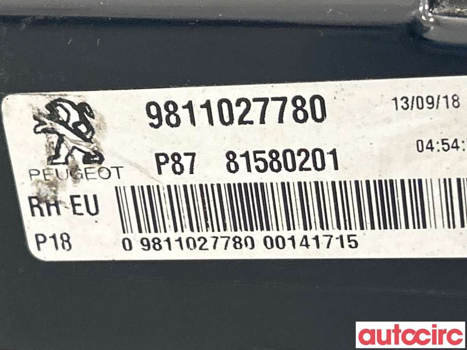 Baklykt høyre indre til Peugeot 5008 2017-->> (Type II) (PEUGEOT|9811027780|81580201)