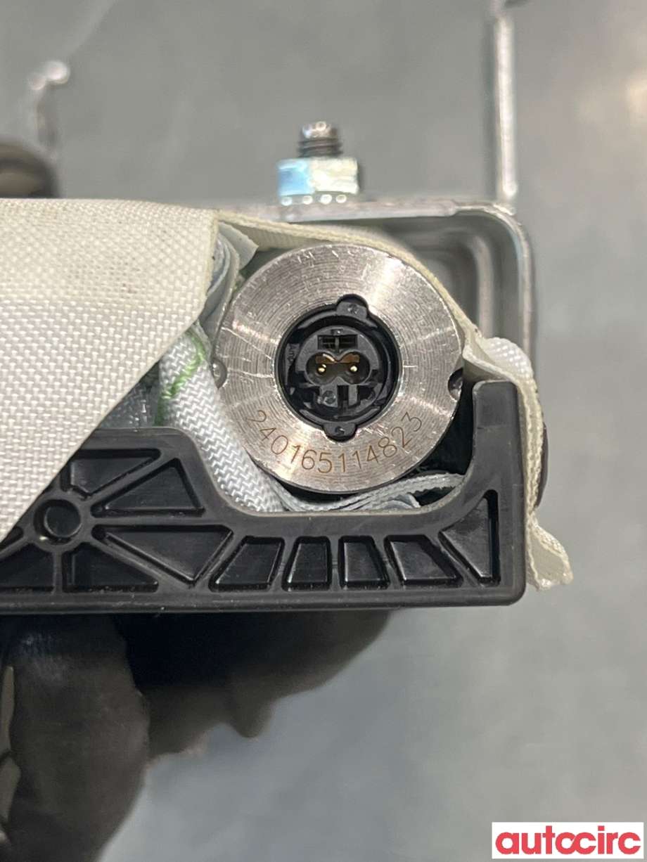Airbag kne til Škoda Octavia 2020-->> (Type IV) (SKODA|5E4880841E|)