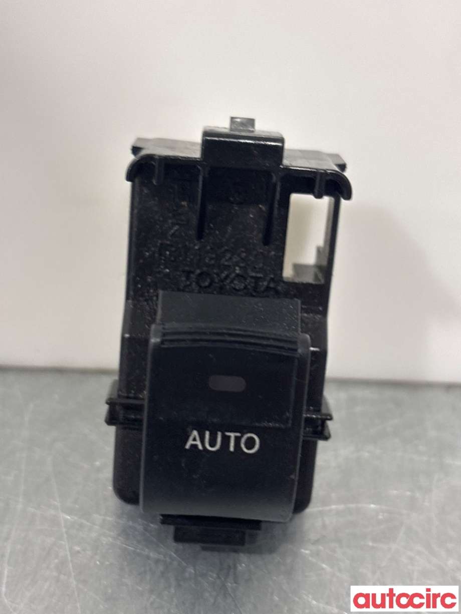 Bryter ruteheis til Toyota Auris 2013-2015 (Type II, Fase 1) (TOYOTA|8481002140|)