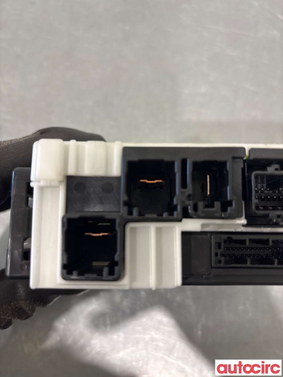 Sikringsboks til Toyota RAV4 2019-->> (Type V)  (TOYOTA|8273042842||82730-42842)