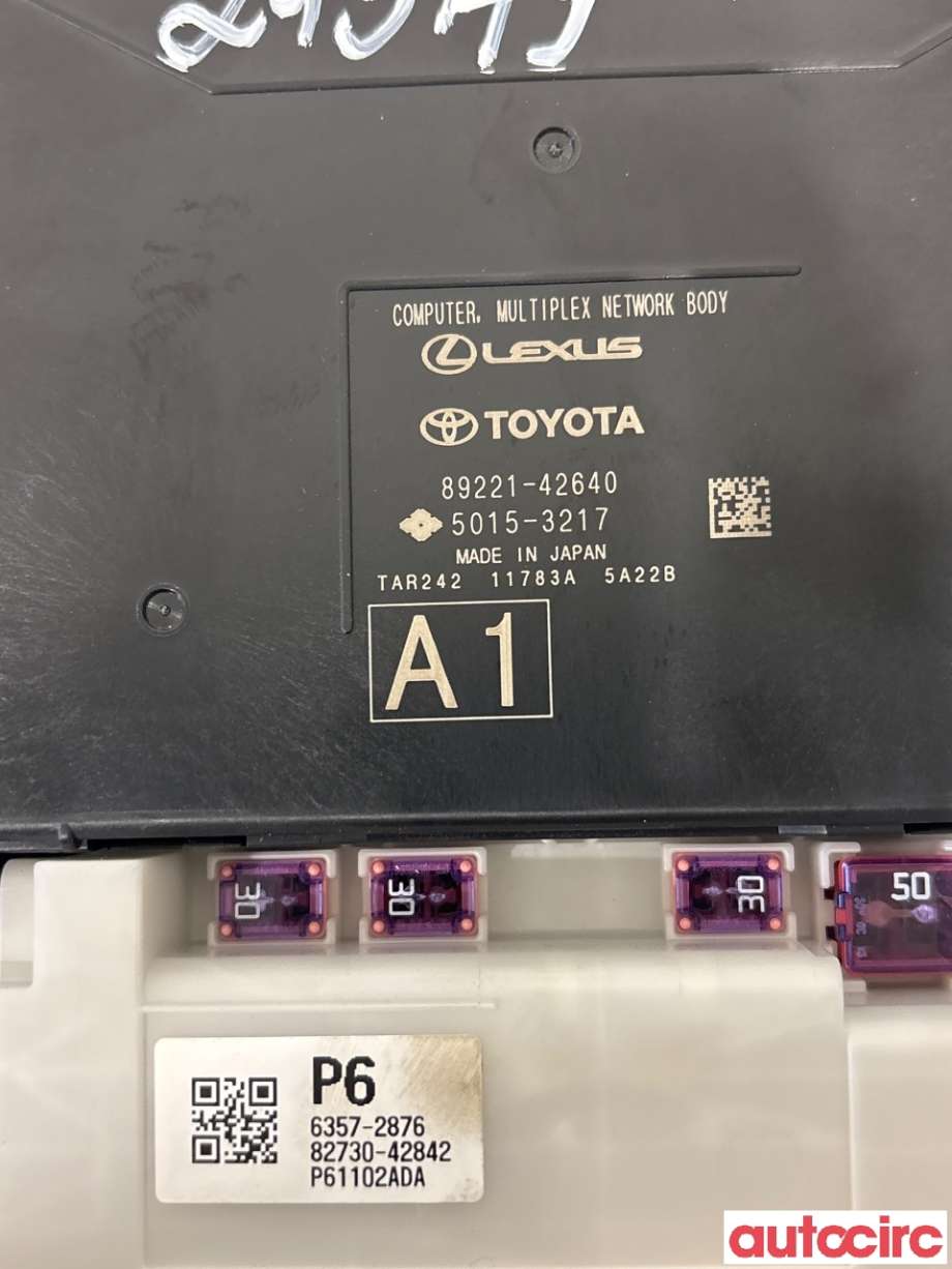 Sikringsboks til Toyota RAV4 2019-->> (Type V)  (TOYOTA|8273042842||82730-42842)