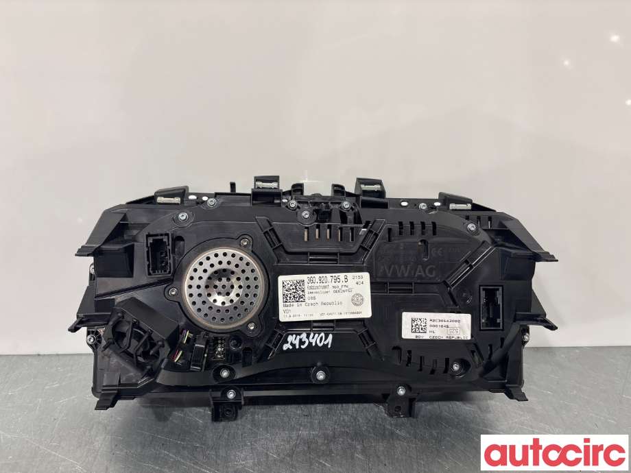 Instrumentpanel til VW Passat 2015-2019 (Fase 1) (B8) (B8) (VOLKSWAGEN|3G0920795B|)