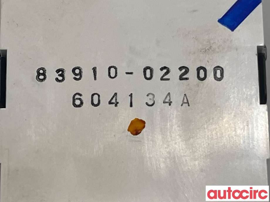 Instrument klokke til Toyota Auris 2015-2019 (Type II, Fase 2) (TOYOTA|8391002200)