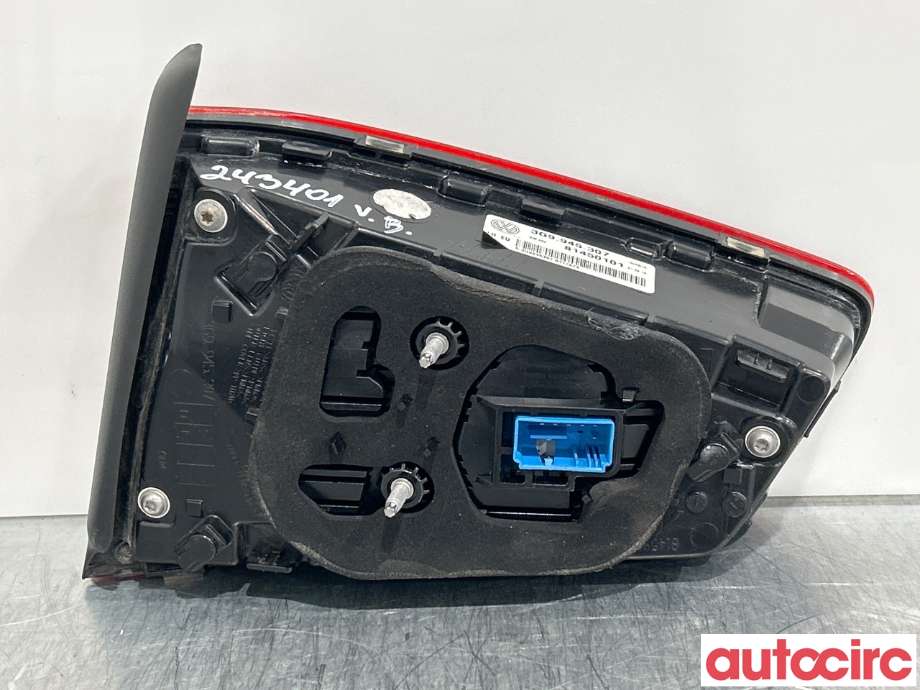 Baklykt venstre indre til VW Passat 2015-2019 (Fase 1) (B8) (B8) (VOLKSWAGEN|3G9945307D|81450101|3G9945307)