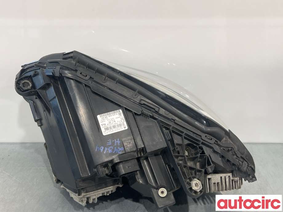 Frontlykt høyre halogen til Mercedes C-Klasse 2014-2018 (Fase 1) (W205) (W205) (MERCEDES|A2059061804|030128423601|A2059063804)