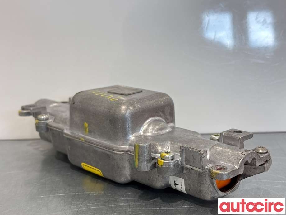 Diverse deler til Tesla Model S 2013-2016 (Fase 1)  (TESLA|1048690-10-C|)