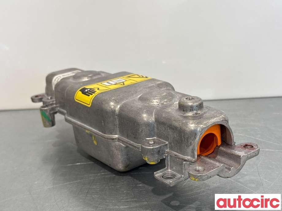 Diverse deler til Tesla Model S 2013-2016 (Fase 1)  (TESLA|1048690-10-C|)