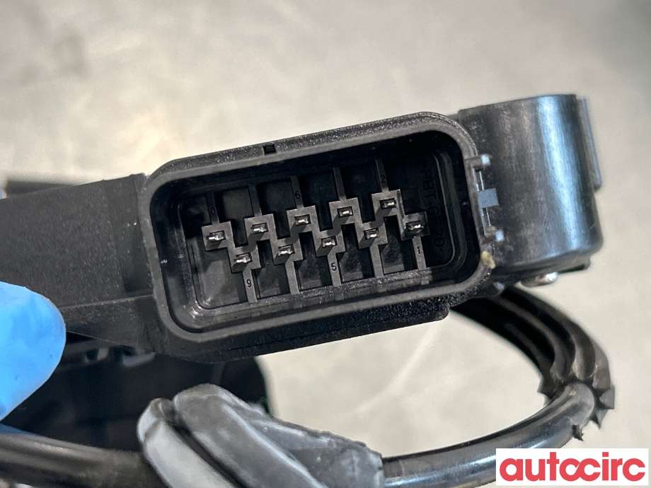 Låsekasse høyre bak til Ford Kuga 2008-2012 (Type I) (FORD|1523328||8V4A-S26412-GA)