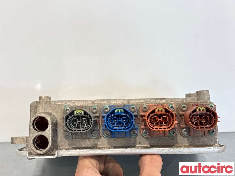 Diverse deler til Tesla Model S 2013-2016 (Fase 1) (TESLA|1028843-01-A|)