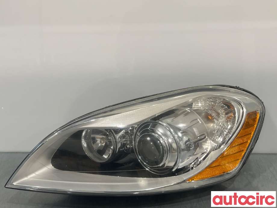 Frontlykt venstre halogen til Volvo XC60, 2008-2013 (Type I, Fase 1)  (VOLVO|31420679)