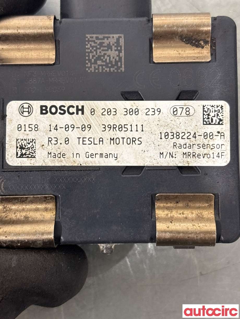 Sensor radar til Tesla Model S 2013-2016 (Fase 1)  (TESLA|1057551-00-B||1038224-00-A)