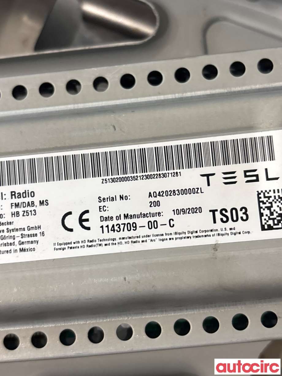 Bilstereo diverse til Tesla Model S 2013-2016 (Fase 1)  (TESLA|1143709-00-C|)
