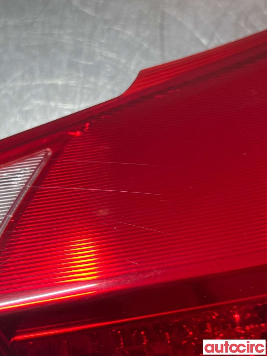 Baklykt høyre indre til Toyota RAV4 2013-2015 (Type IV, Fase 1) (TOYOTA|8158142050|)