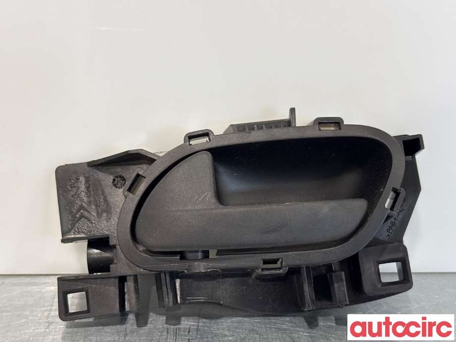 Diverse deler til Peugeot Partner 2019-->> (Type III) (PEUGEOT|9143N7|)