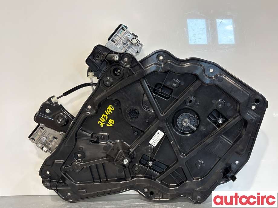 Ruteheis til Tesla Model Y 2021-2024 (Type I)  (TESLA|1526806-00-D||1495512-00-G)