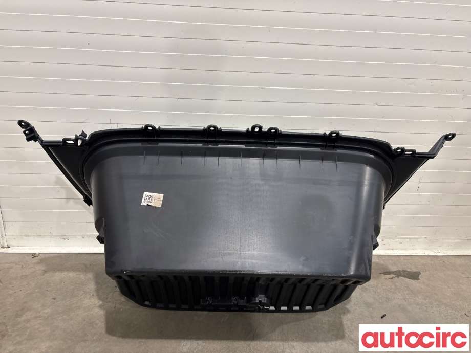 Diverse deler til Tesla Model Y 2021-2024 (Type I)  (TESLA|1492606-00-E|)