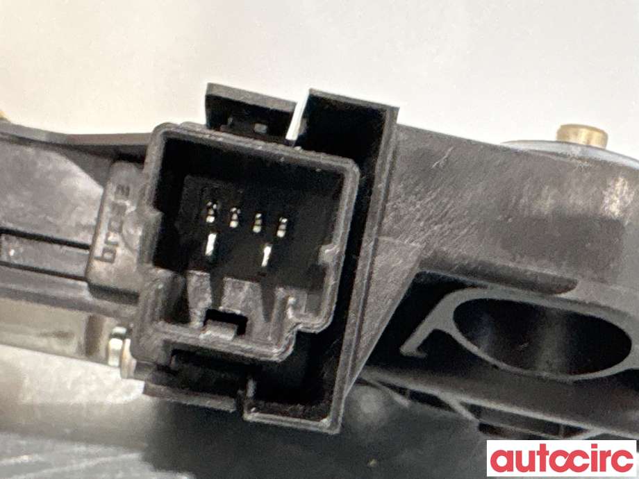 Ruteheis venstre foran til Volvo XC70 2014-2016 (Type II, Fase 2) (VOLVO|30699645|970713-102|)