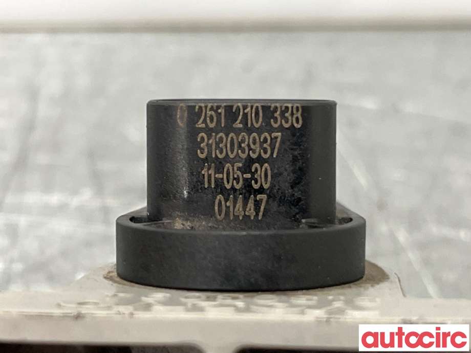 Diverse deler til Volvo XC70 2008-2013 (Type II, Fase 1)  (VOLVO|31303937|0261210338)