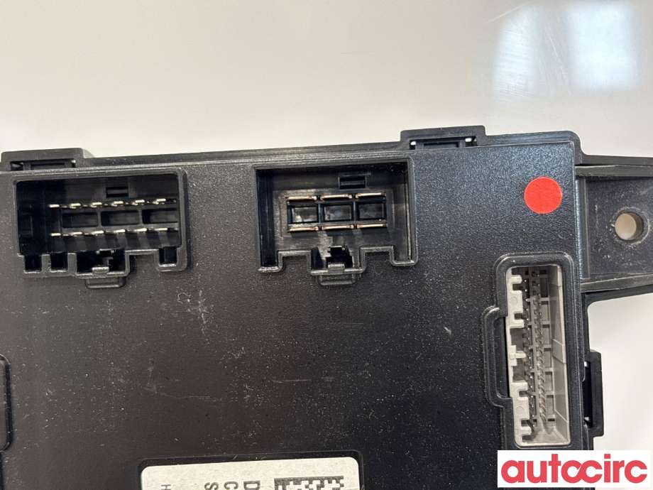 Styreenhet comfort (BCM) til Tesla Model S 2013-2016 (Fase 1) (TESLA|1010907-00-D|A-0747G02T)