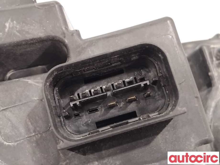Frontlykt venstre halogen til BMW X5 2013-2018 (F15) (F15) (BMW|63117442647||7494811)