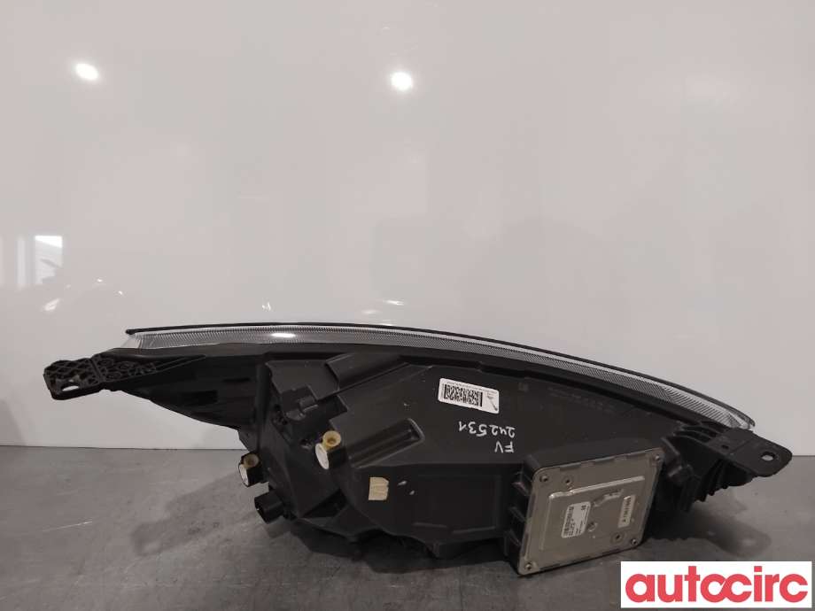 Frontlykt venstre halogen til Ford Focus 2018-->> (Type IV)  (FORD|2434032||JX7B-13E015-SA)