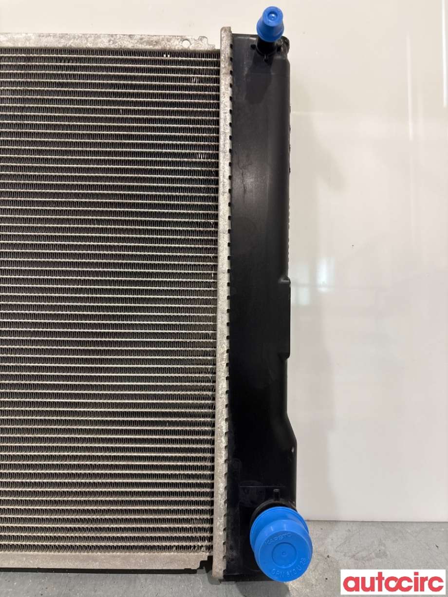 Radiator (automat gir) til Toyota Auris 2013-2015 (Type II, Fase 1) (TOYOTA|164000T240|)