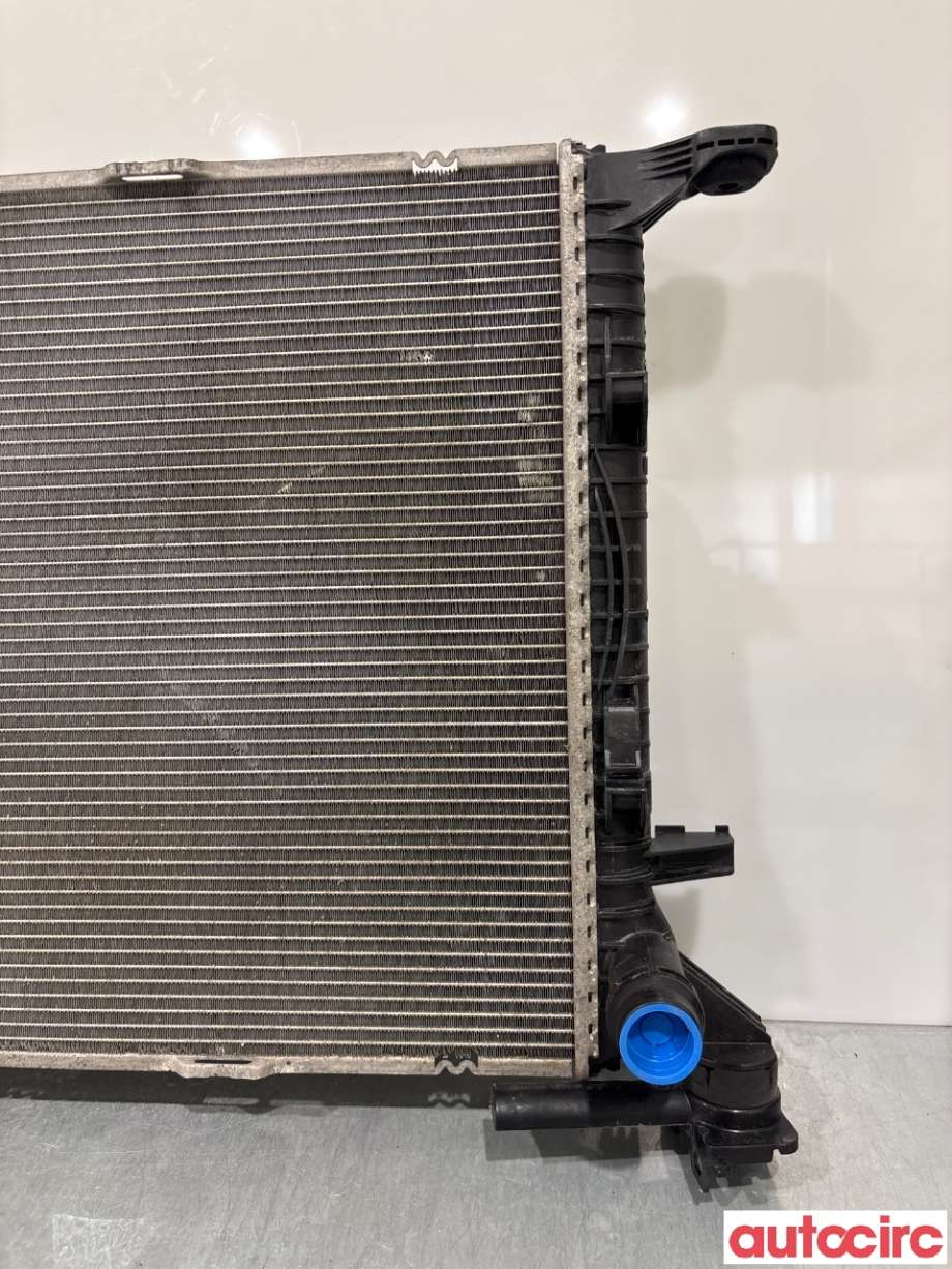 Radiator (automat gir) til Audi A6 2011-2014 (Type IV, Fase 1) (C7) (C7) (AUDI|8K0121251H|)