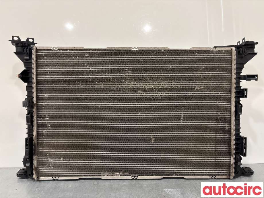 Radiator (automat gir) til Audi A6 2011-2014 (Type IV, Fase 1) (C7) (C7) (AUDI|8K0121251H|)
