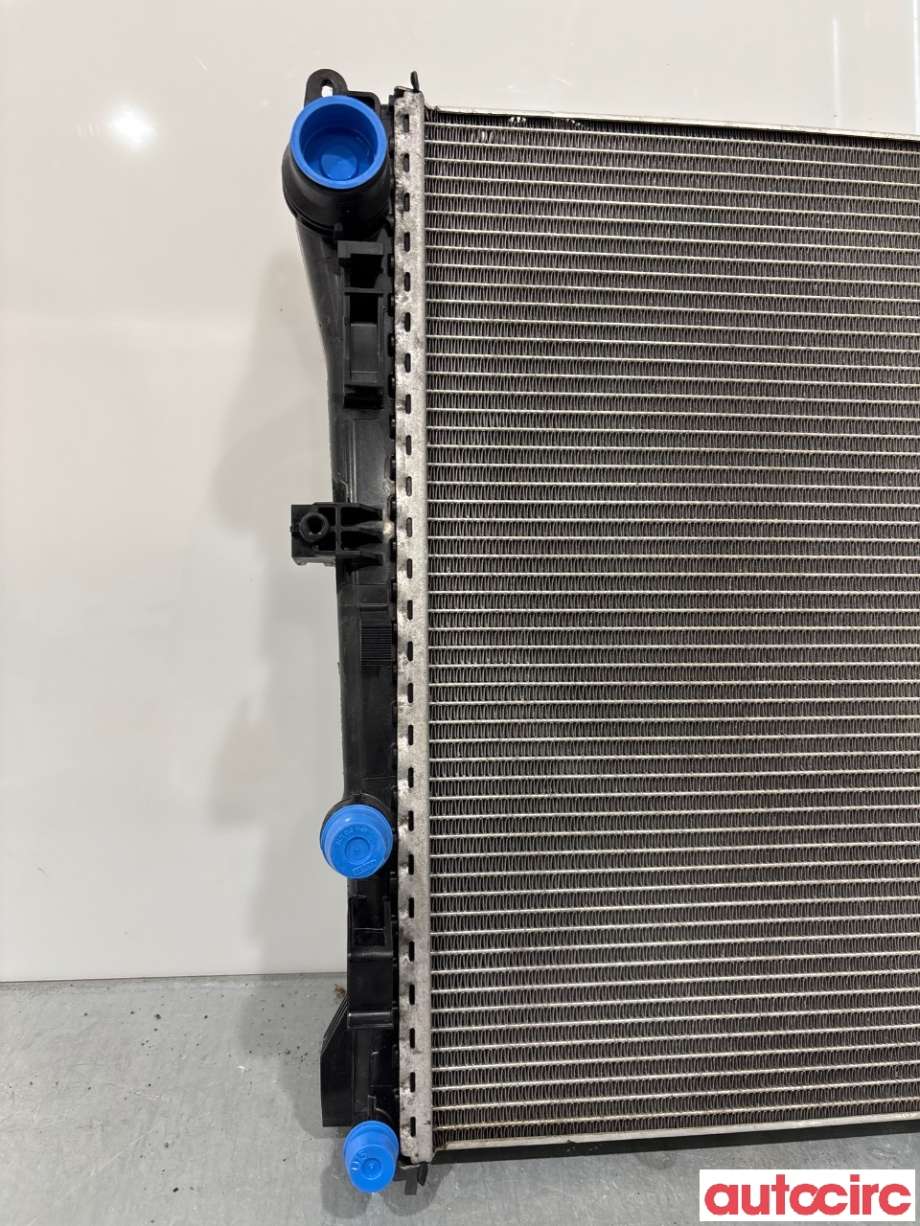 Radiator (automat gir) til Mercedes C-Klasse 2014-2018 (Fase 1) (W205) (W205) (MERCEDES|A0995002203|)