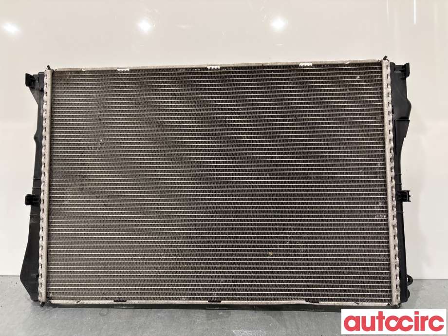 Radiator (automat gir) til Mercedes C-Klasse 2014-2018 (Fase 1) (W205) (W205) (MERCEDES|A0995002203|)