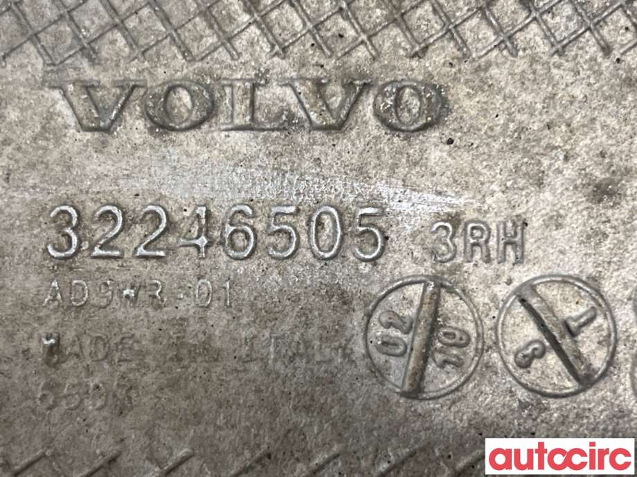 Bærebru høyre bak til Volvo V90 / V90 CC / S90 2016-->>  (VOLVO|36011678||32246505)