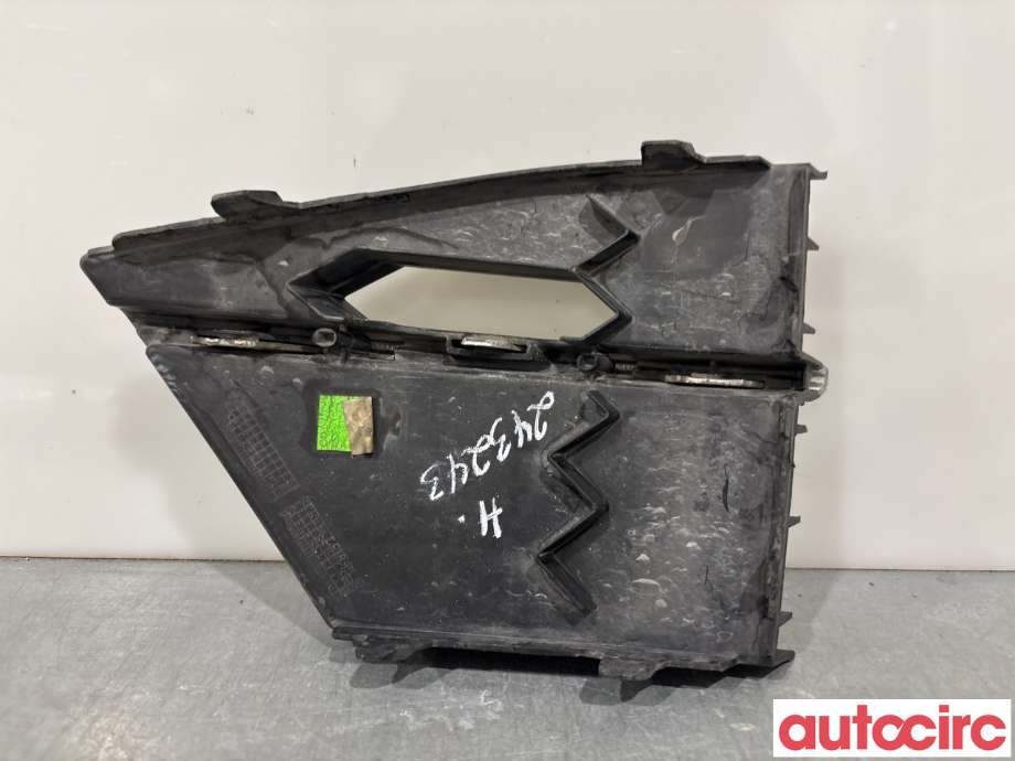 Grill høyre til Škoda Superb 2015-->> (Type III) (SKODA|3V0853666|)