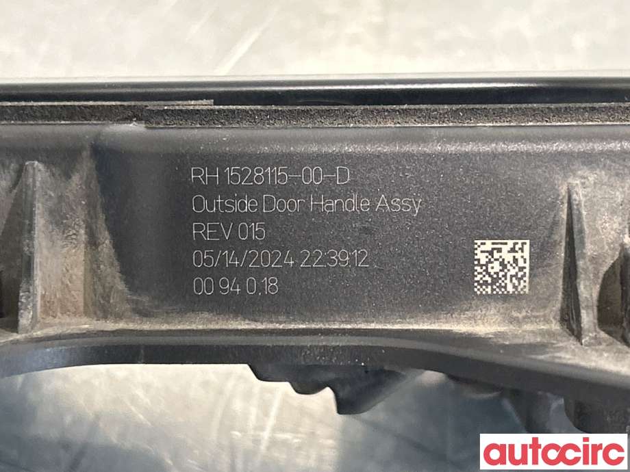 Dørhåndtak utv høyre bak til Tesla Model Y 2021-2024 (Type I)  (TESLA|1528115-00-D|)