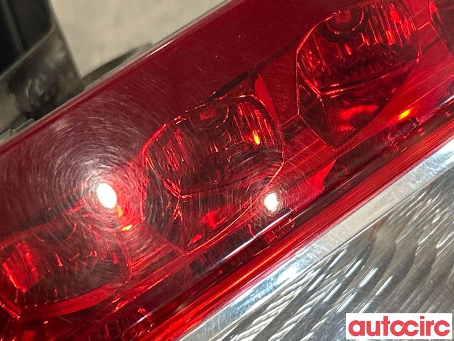 Baklykt høyre til Ford Mondeo 2014-2019 (Type V, Fase 1)  (FORD|2291530|21050203|DS73-13404-C)