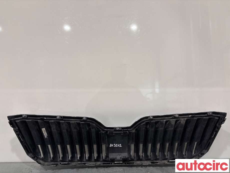 Grill til Škoda Superb 2015-->> (Type III) (SKODA|3V0853653B|)