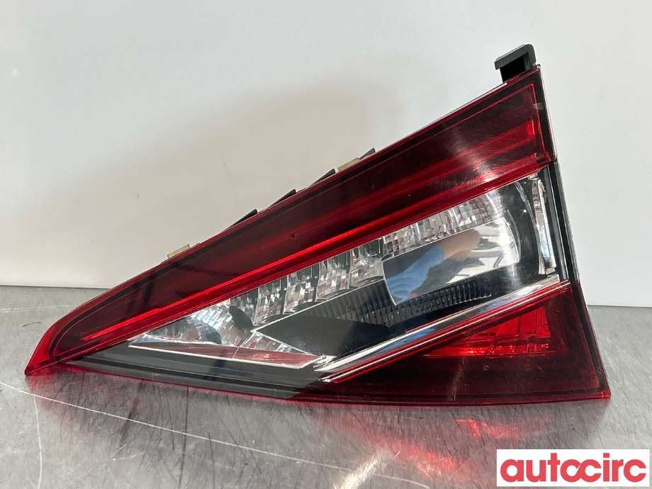 Baklykt høyre indre til Škoda Superb, 2015-->> (Type III)  (SKODA|3V9945308F)