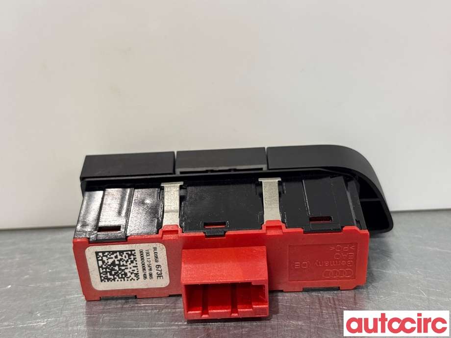 Bryter diverse til Audi Q3 2011-2014 (Type I, Fase 1)  (AUDI|8U0959673E|)