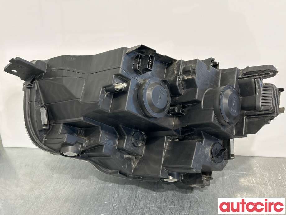 Frontlykt høyre halogen til Opel Combo E 2019-->>  (OPEL|1634150880|90145358|9816825980)