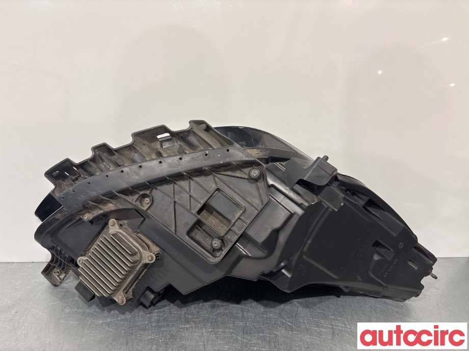 Frontlykt venstre halogen til Tesla Model S 2013-2016 (Fase 1)  (TESLA|6005910-00-C|)
