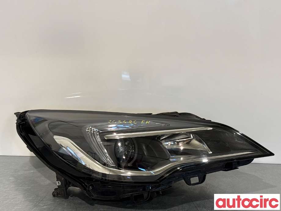 Frontlykt høyre halogen til Opel Astra K 2015-->> (OPEL|13488970|7960400000|39081893)