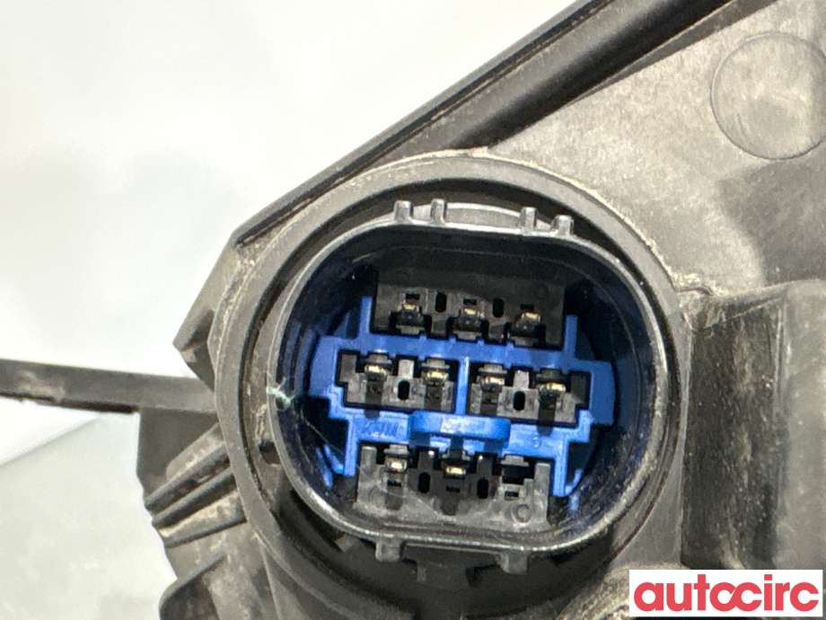 Frontlykt høyre halogen til Kia Niro 2016-2021 (KIA|92102Q4200|)