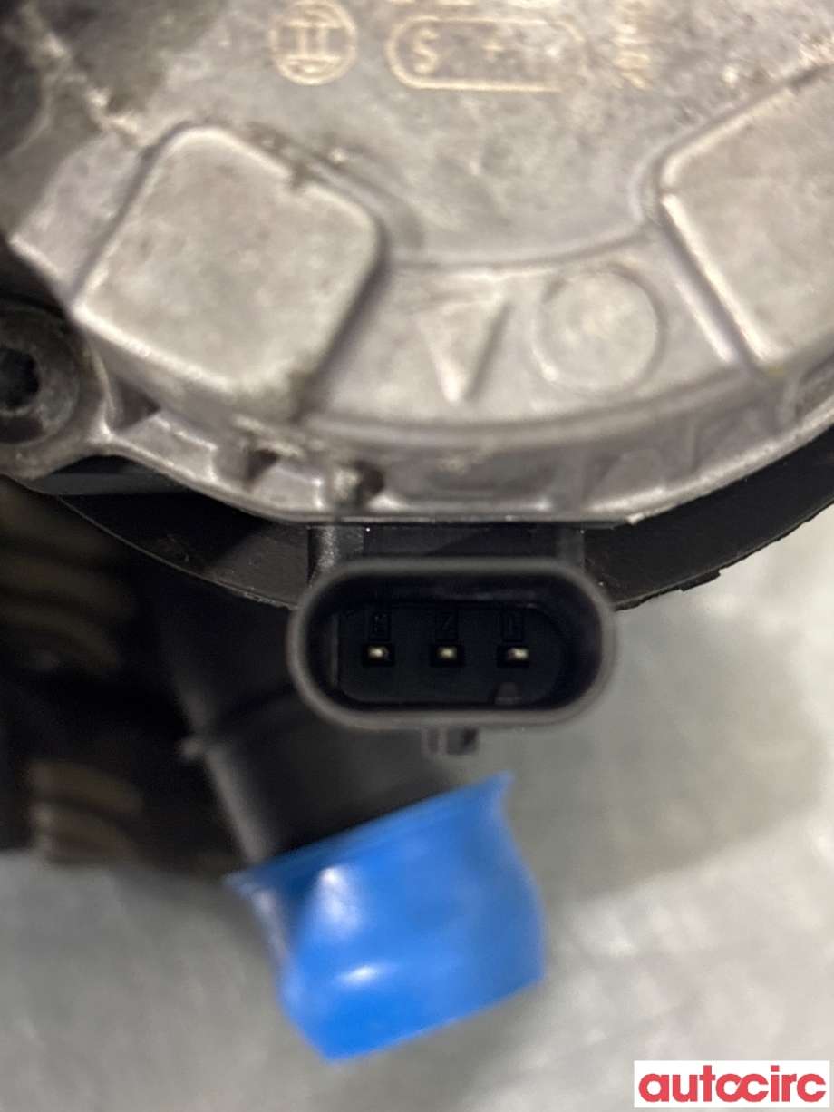 Sirkulasjonspumpe til VW Passat 2015-2019 (Fase 1) (B8) (B8) (VOLKSWAGEN|04L965567|0392024003)