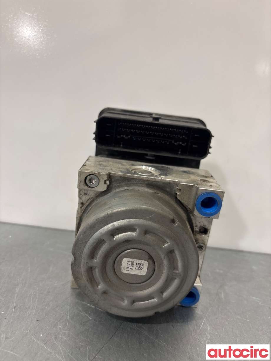 ABS sentral til VW Passat 2015-2019 (Fase 1) (B8) (B8) (VOLKSWAGEN|5Q0614517BL|100916-03803)