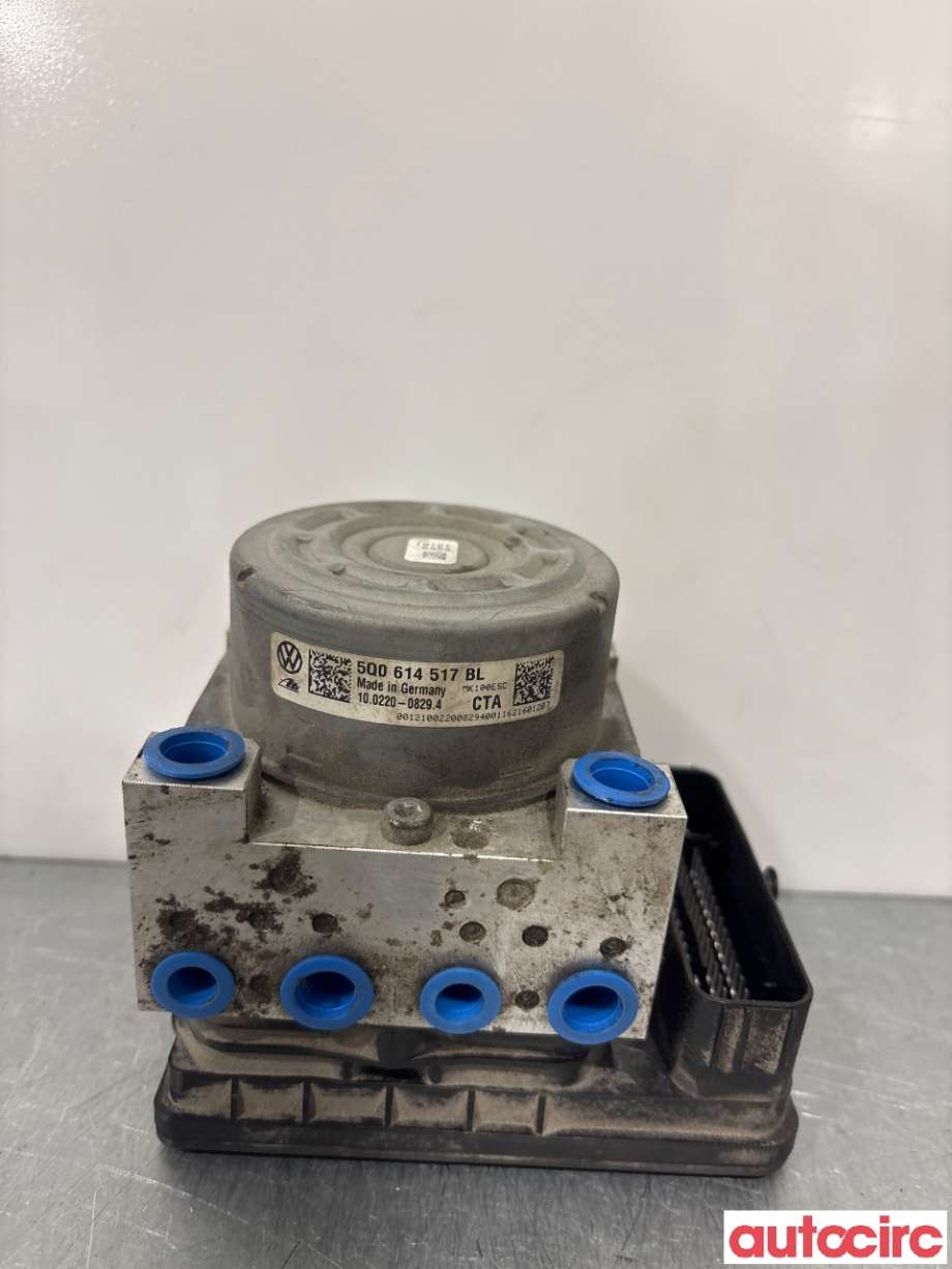 ABS sentral til VW Passat 2015-2019 (Fase 1) (B8) (B8) (VOLKSWAGEN|5Q0614517BL|100916-03803)