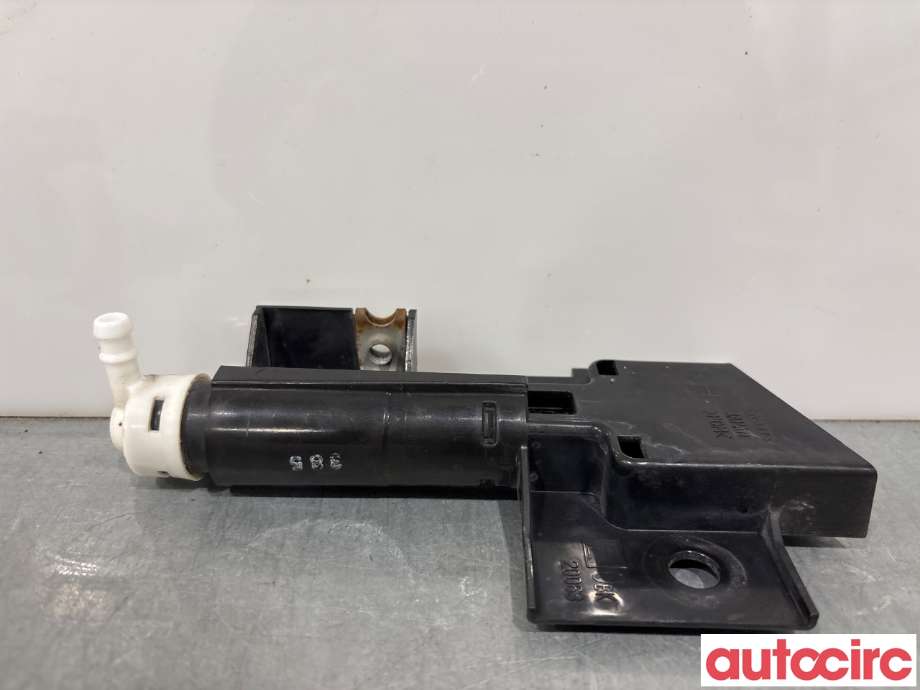 Lyktespylerdyse til Subaru Outback, 2009-2014 (Type IV)  (SUBARU|86636AJ150)