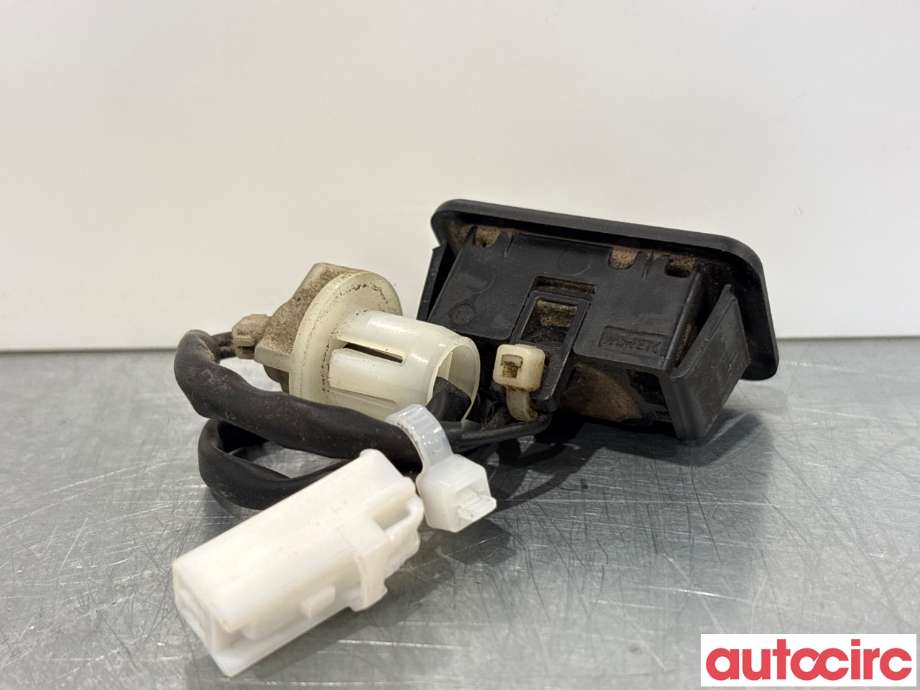 Bryter baklukeåpner til Mazda CX-5 2012-2017 (Type I)  (MAZDA|KD45676S0B||GS2A676S0)